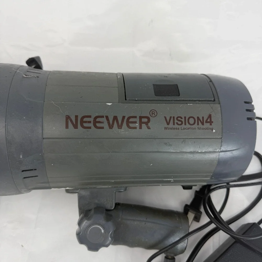 Neewer Vision4 300W Wireless Outdoor Studio Flash Strobe Li-ion Battery Gray
